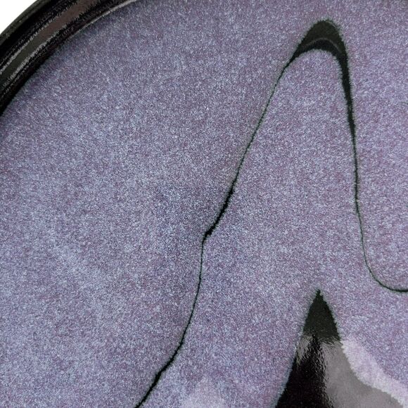 Barry Doyle  Pottery Plate‎ New Zealand 10 IN Blue Violet Black Signed Back - Picture 2 of 6